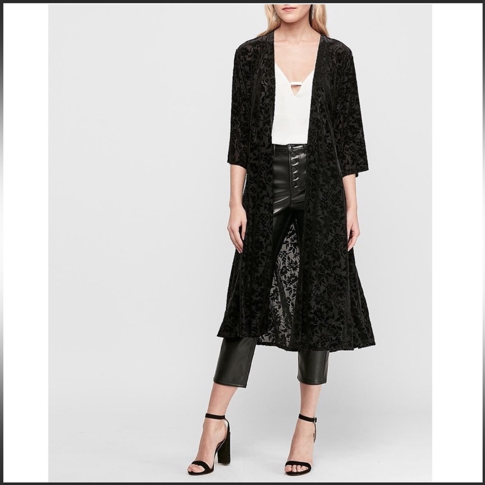 Black Velvet Express Kimono